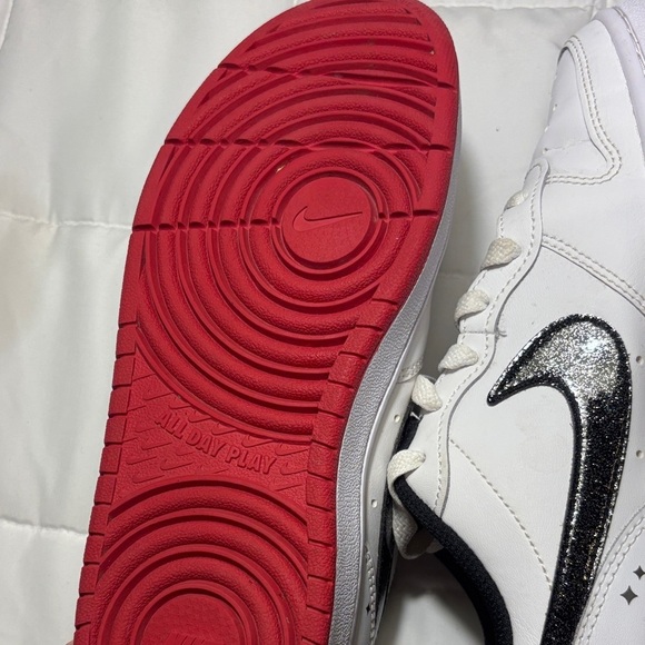 Nike Court Borough Low 2
SE 5.5Y ‘White Very Berry'/ Black Sneakers - Picture 12 of 12